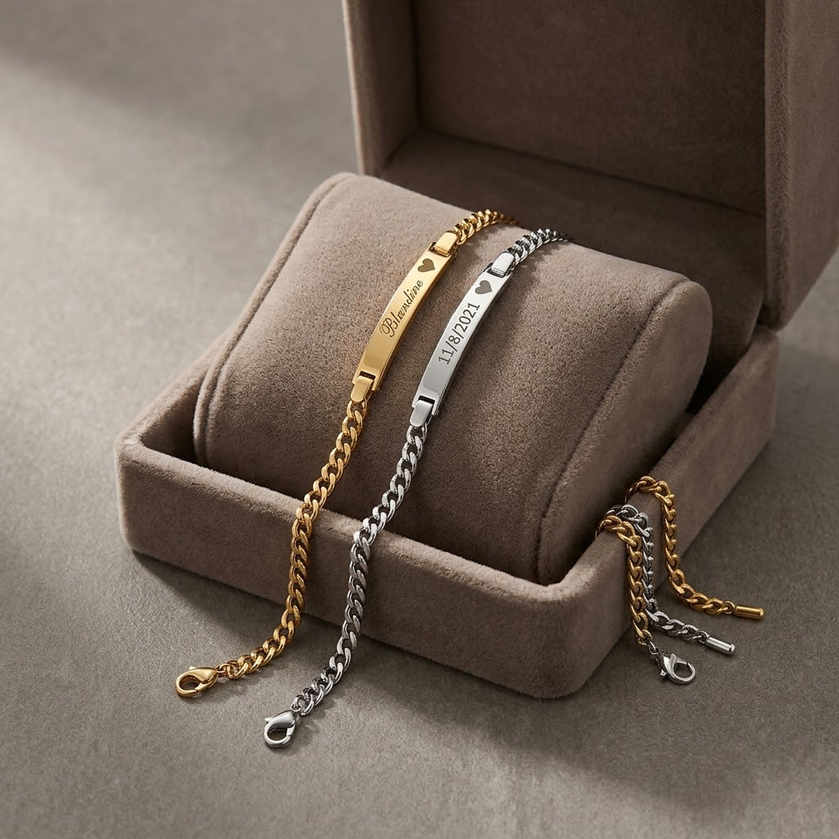 Bracelet gravé personnalisé présenté dans son écrin